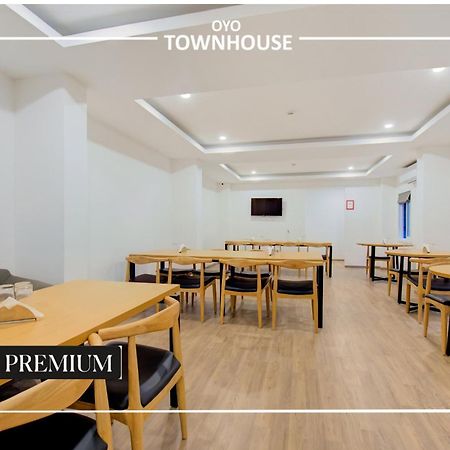 Townhouse 165 Netaji Road Hotel Ahmedabad Exterior photo