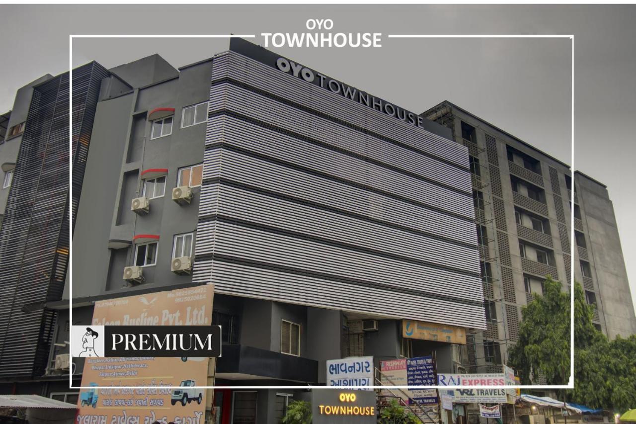 Townhouse 165 Netaji Road Hotel Ahmedabad Exterior photo