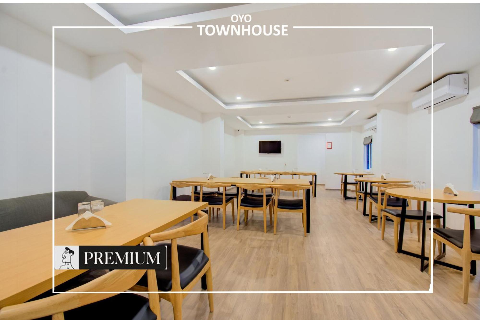 Townhouse 165 Netaji Road Hotel Ahmedabad Exterior photo